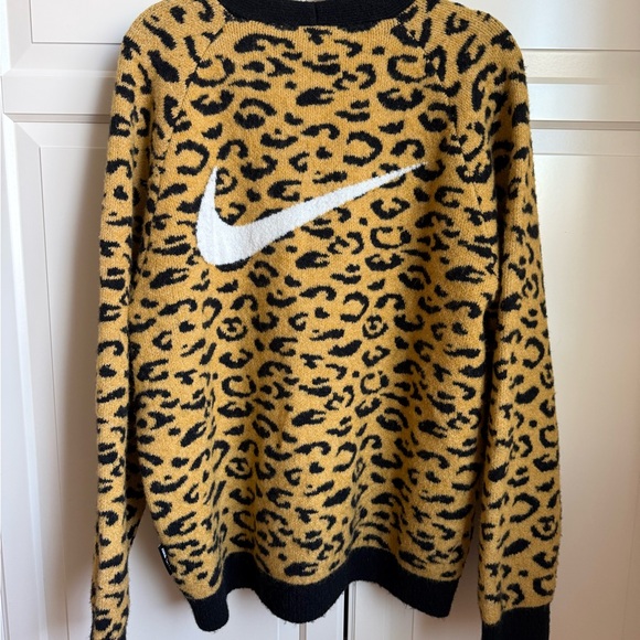 Nike Men’s Leopard Circa Cardigan Sweater. Size Large. - Picture 4 of 4